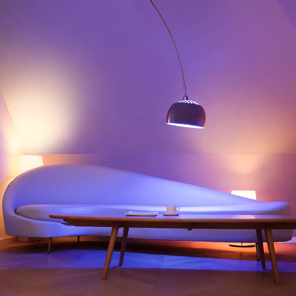 Pametna žarnica XIAOMI Mi Smart LED Bulb Essential (Bela in Barvna)