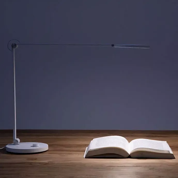 Pametna miza svetilka XIAOMI Mi Smart LED Desk Lamp Pro, bela