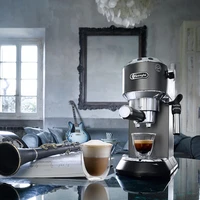 Aparat za kavo DELONGHI Dedica EC685.BK, 15 bar, espresso-pump, črni